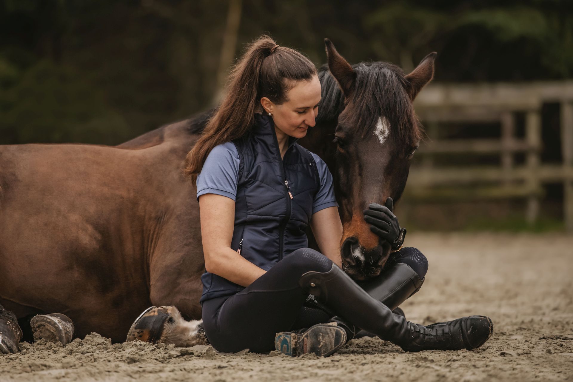 Fellhalfter für Pferde: Sanfter Komfort bei EquiPassion